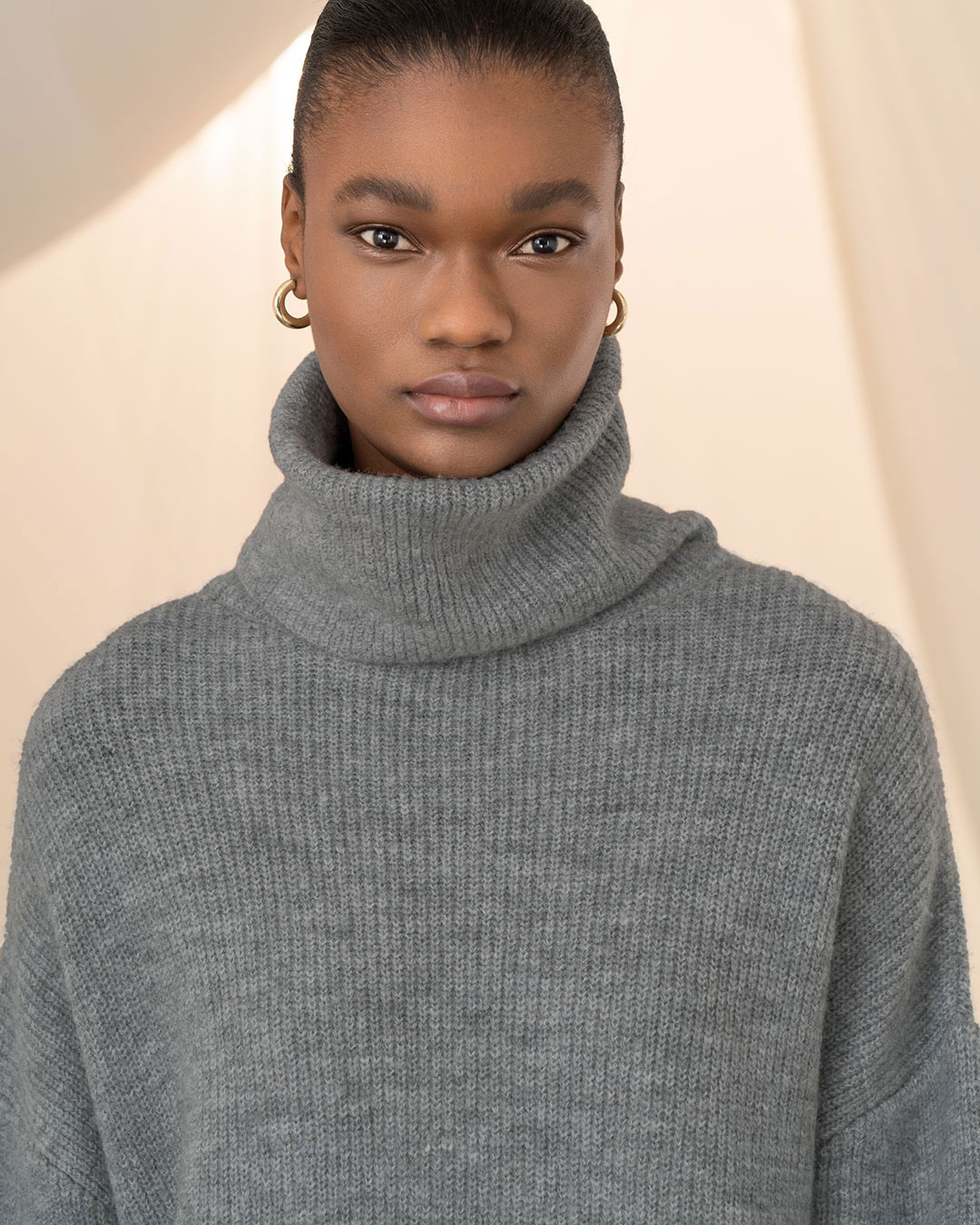 Grey turtleneck 2024 sweater oversized